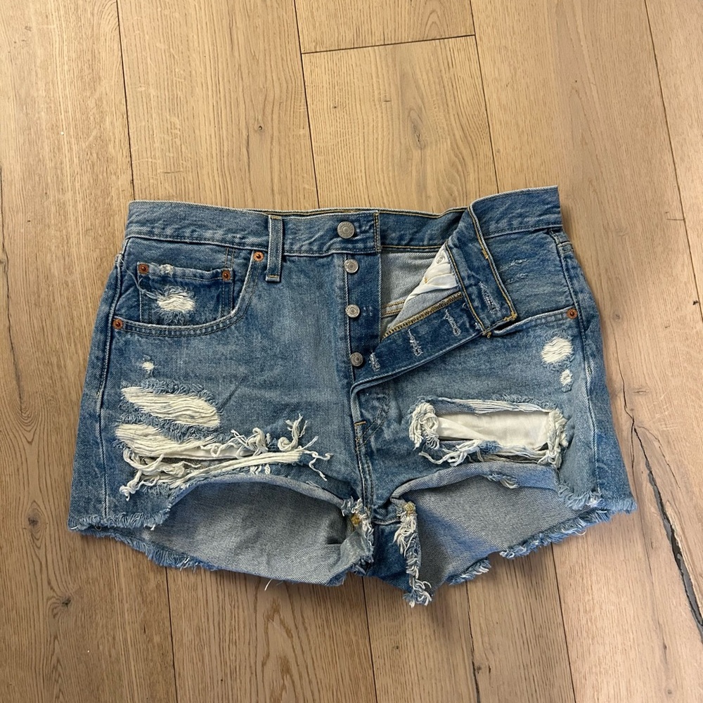 Levi’s shorts